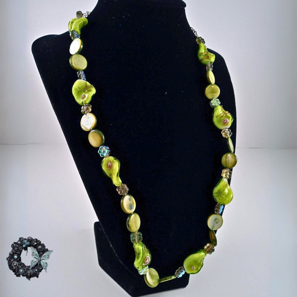 Chartreuse Mother of Pearl Floral Necklace